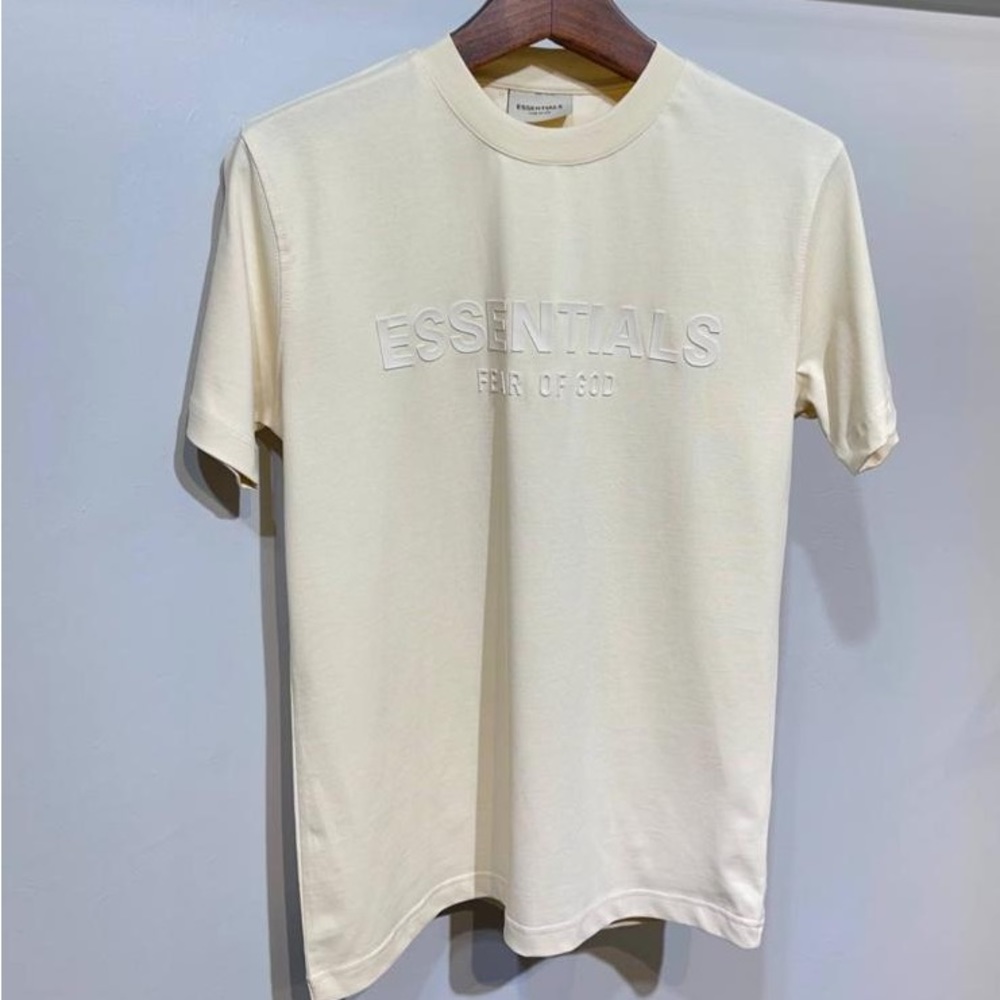 Essential shirts size L, Cream buttercream